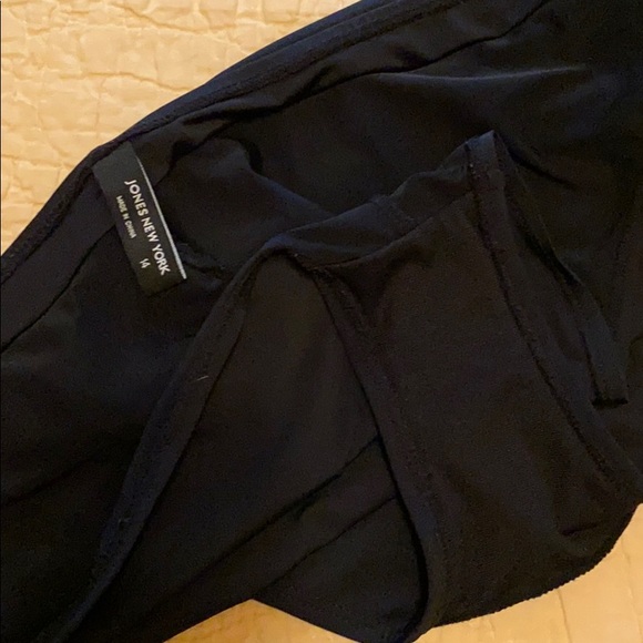 Bikini bottom with ruched waist - Picture 3 of 3